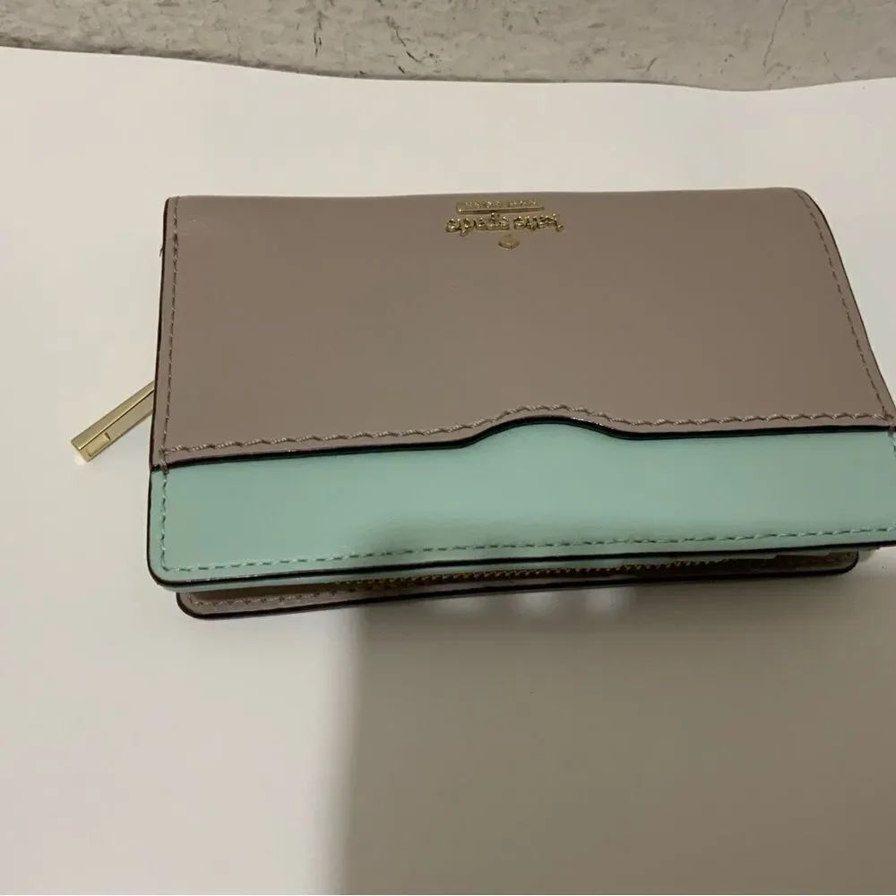 NWOT Kate Spade Phillips Road Dara Wallet Zip Around Bone Grey / Misty Mint $158
